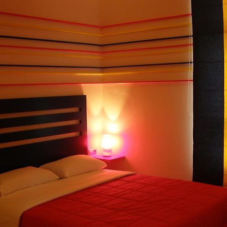 Room In A Neoclassical House - Ladybug Кастория Экстерьер фото